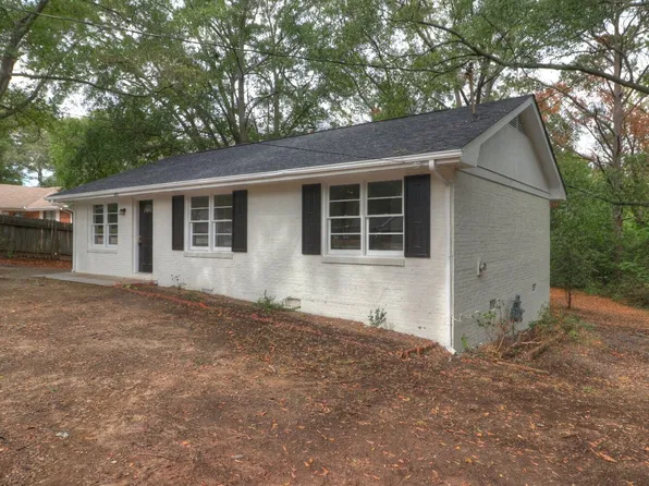 992 Locust Dr NE, Conyers, GA 30012