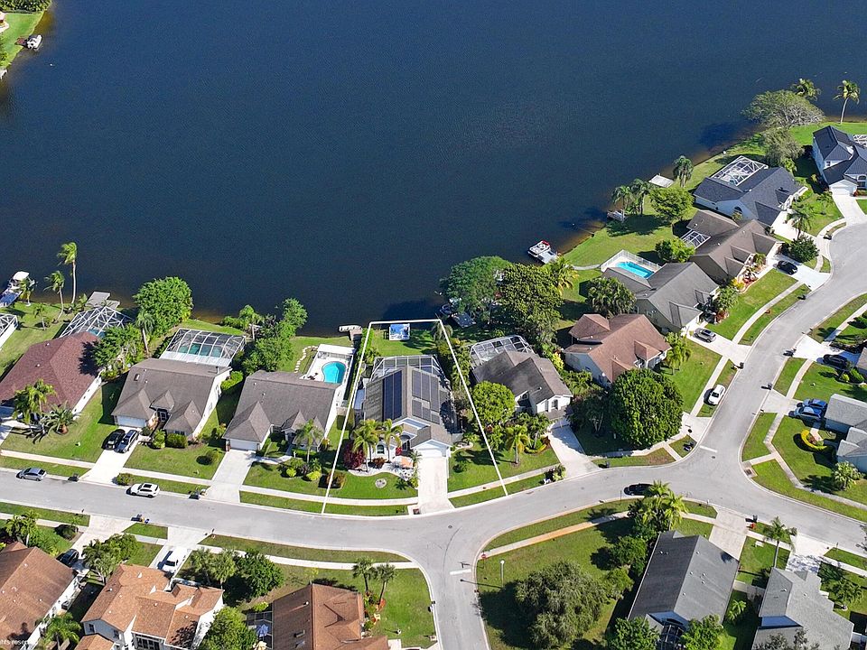 1st image of 12748 Meadowbreeze Drive
