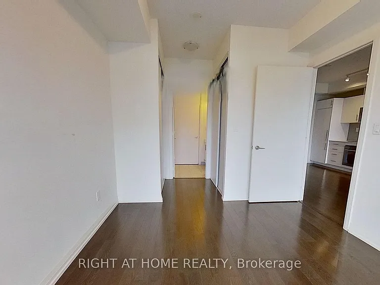 460 Adelaide St E #1123 — Photo 17