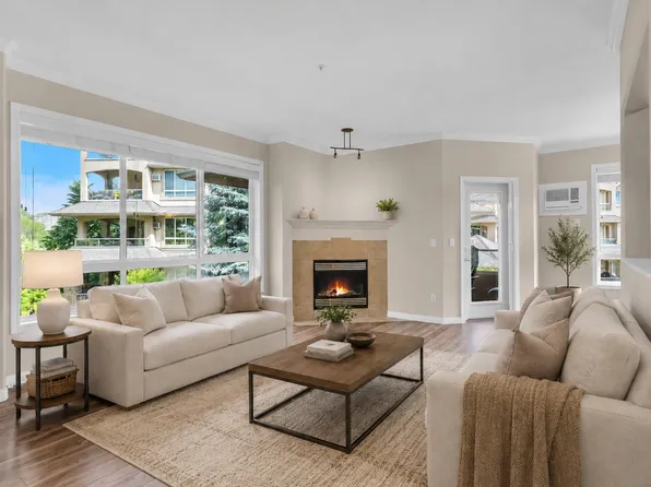 1960 Enterprise Way Unit 213, Kelowna, BC V1Y 9S5