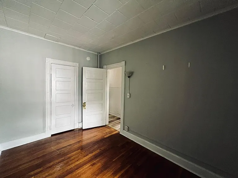 1475 Dwight St #2L — Photo 13