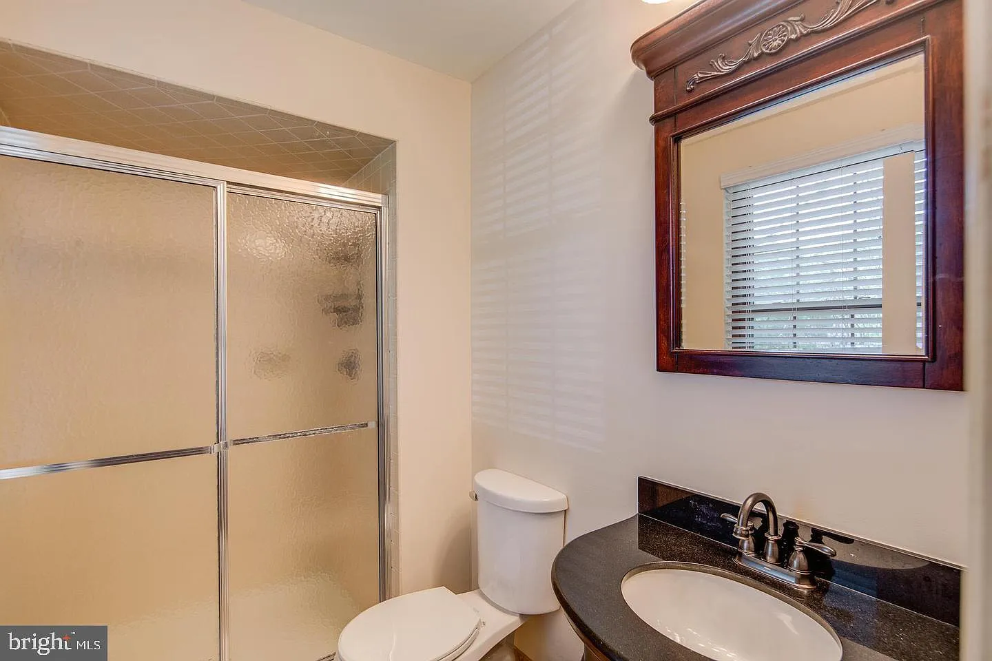 2 bed, 2.5 bath, 2264 sqft, $3,000 — Photo 4