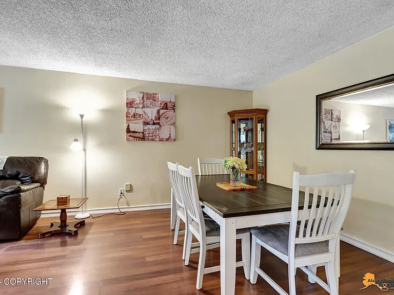 4521 Arctic Blvd #B — Photo 2