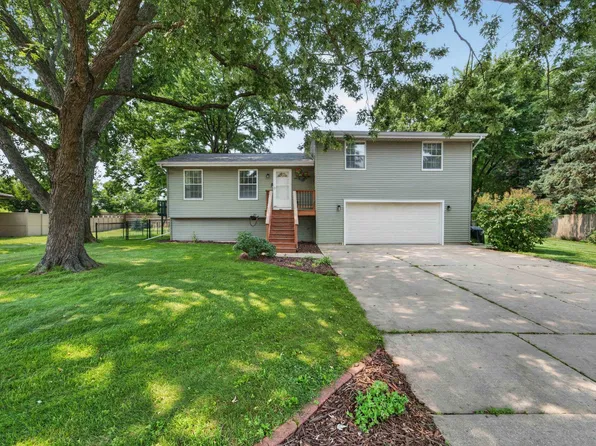 745 Stafford Rd, Janesville, WI 53546