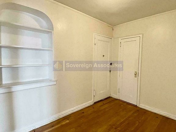5th image of 5057 Broadway APT 55