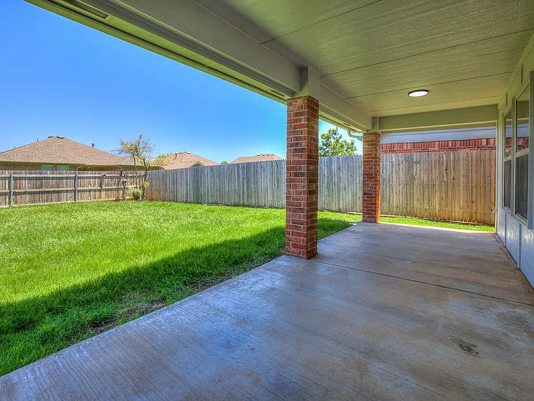 18304 Tambor Dr — Photo 28