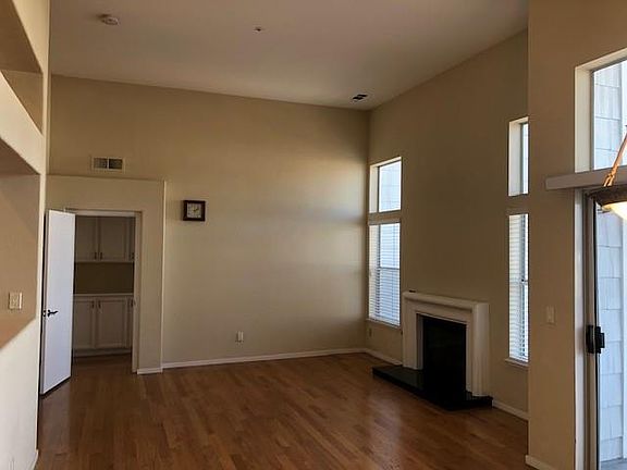 3rd image of 578 Shoal Cir