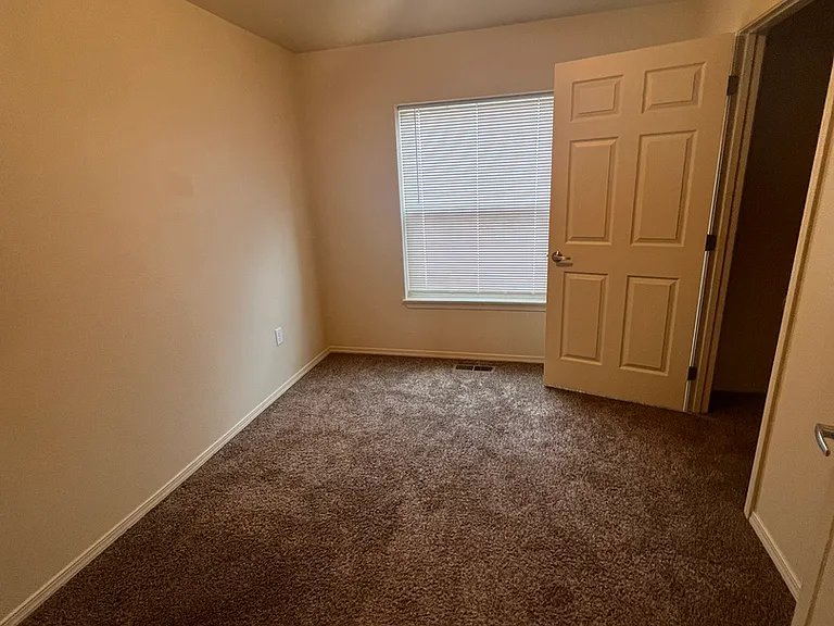11010 W Brassy Cove Loop — Photo 6