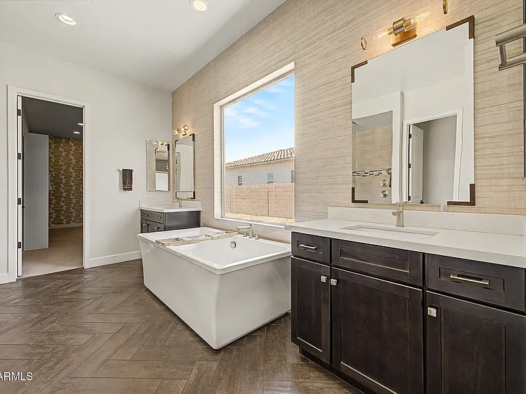 3813 E Fairfield St — Photo 24