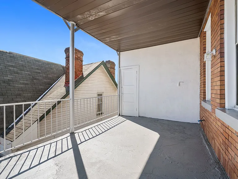 701 Brownsville Rd — Photo 21