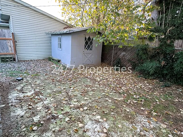 860 Shipping St NE — Photo 19