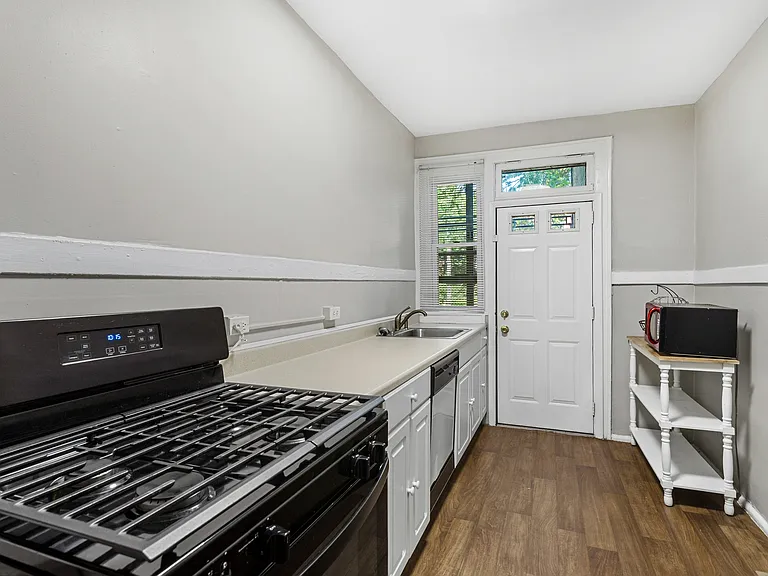 6655 Kingsbury Blvd #1E — Photo 11