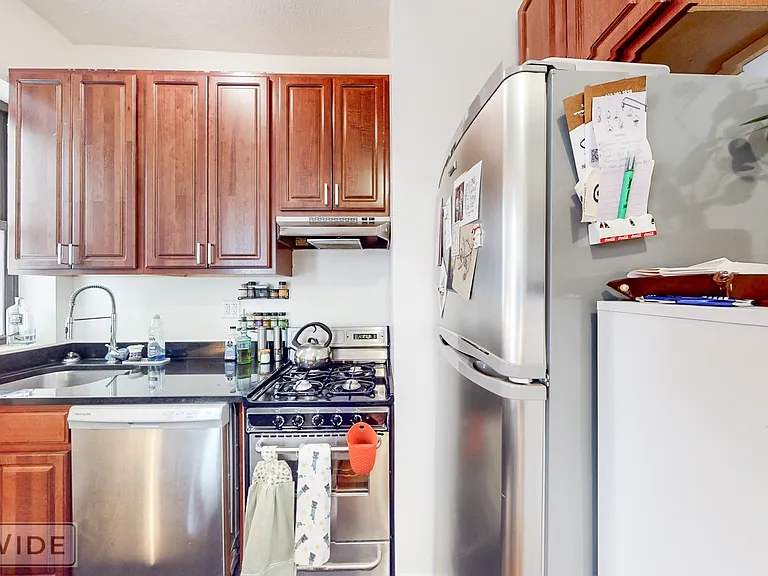 4 W 103rd St #5C — Photo 3