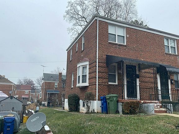 3rd image of 5612 Chrysler Ave