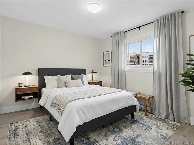 235 Reade St #4 — Photo 7