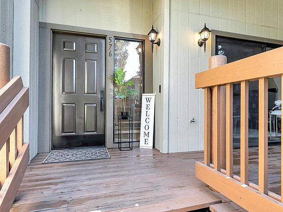 3rd image of 576 Laurie Jo Ln