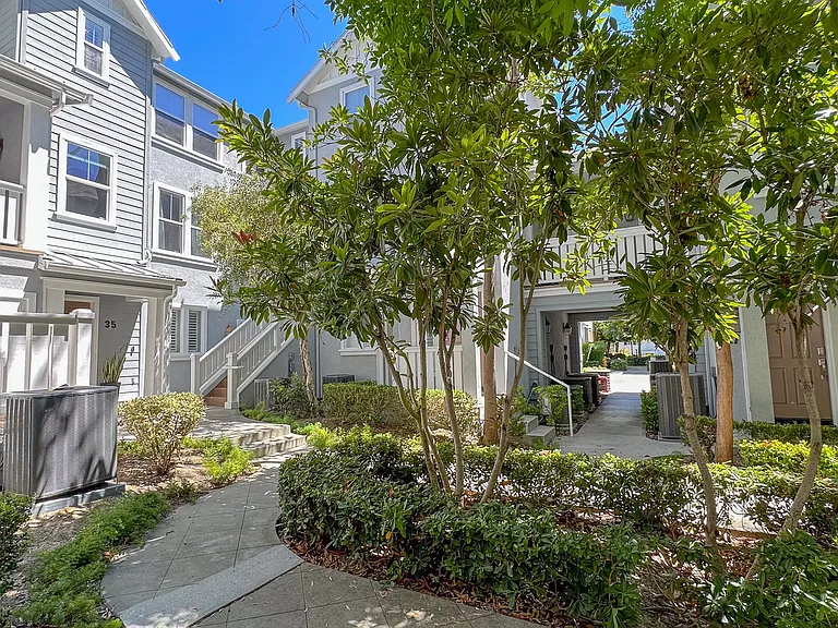 37 Hinterland Way — Photo 24