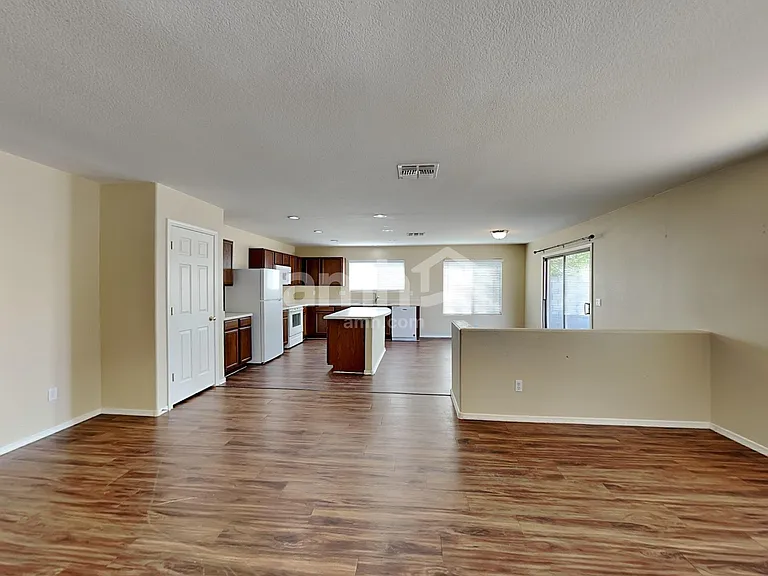 25788 W Nancy Ln — Photo 6