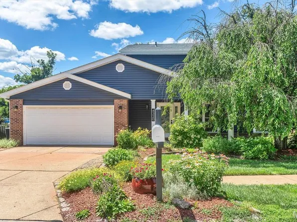 4320 Grand Marnier Dr, Saint Louis, MO 63129