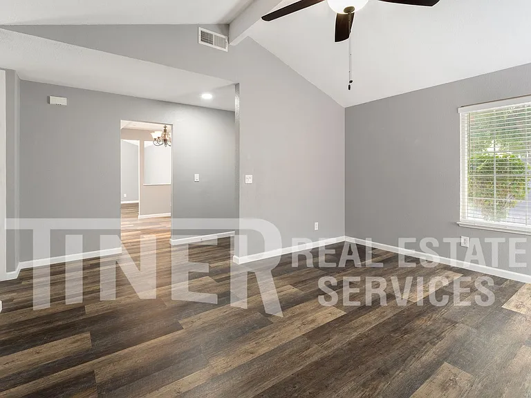 15 La Sara Ct — Photo 8