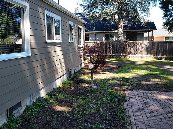 3rd image of 855 S 57th St