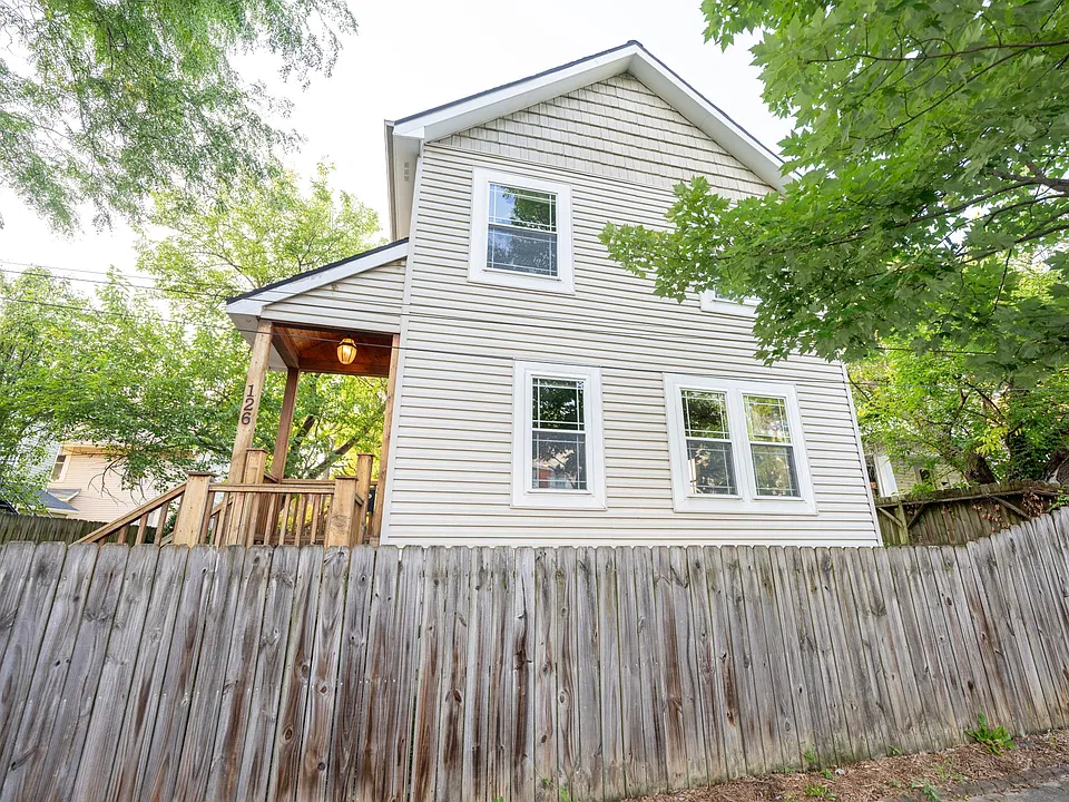126 Clinton St