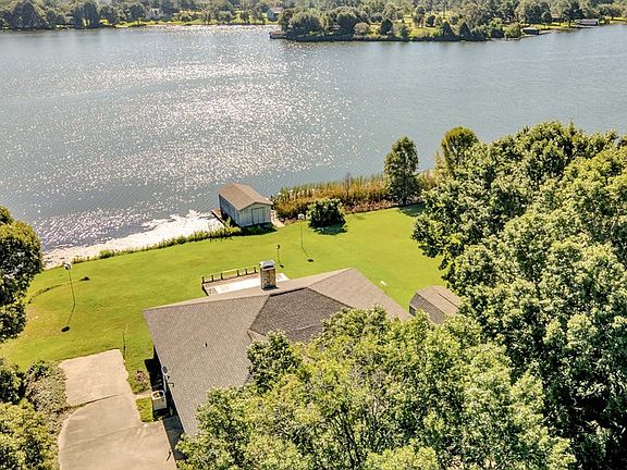 3rd image of 11843 W Lake Dr