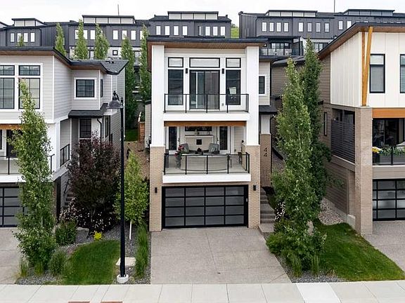4th image of 44 E Timberline Way SW