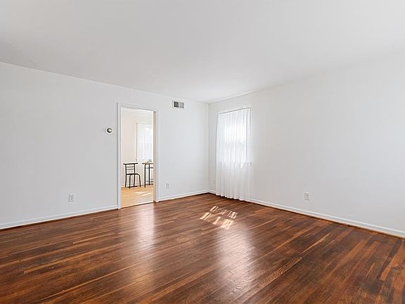 4th image of 1440 Virgilina Ave