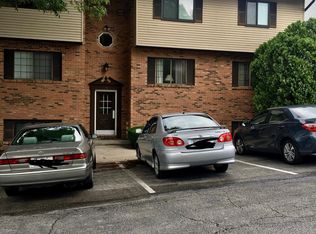 15 Village West Ct APT 102, Washington, MO 63090