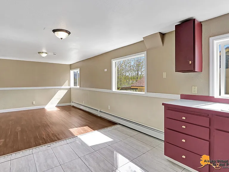 1335 Hyder St — Photo 70