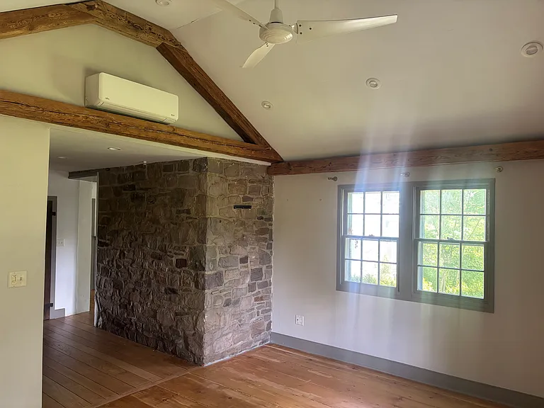 Creekside Dr — Photo 32