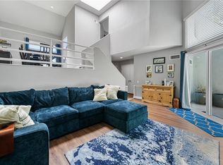 222 N Singingwood St UNIT 9, Orange, CA 92869