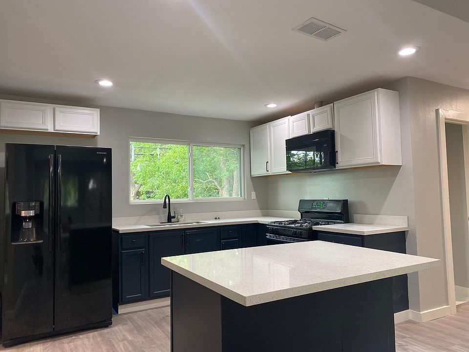 2nd image of 3131 Dacca Dr