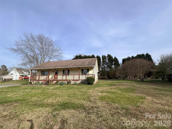 153 White Tail Ct, Lexington, NC 27292