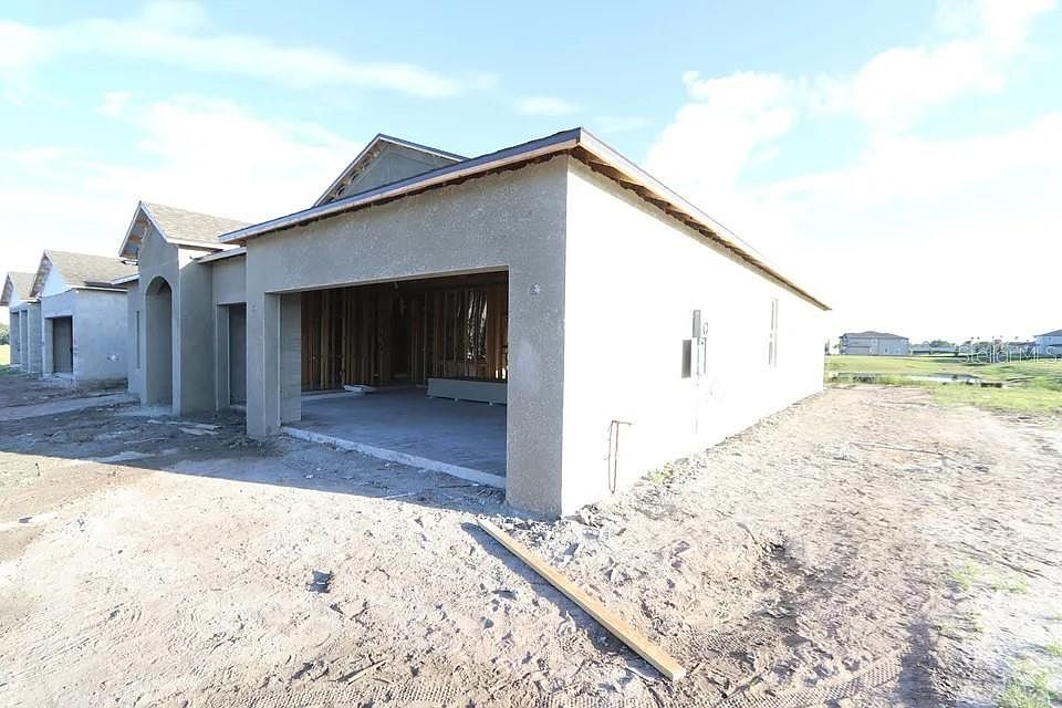 1st image of 5078 Bromeliad Ave