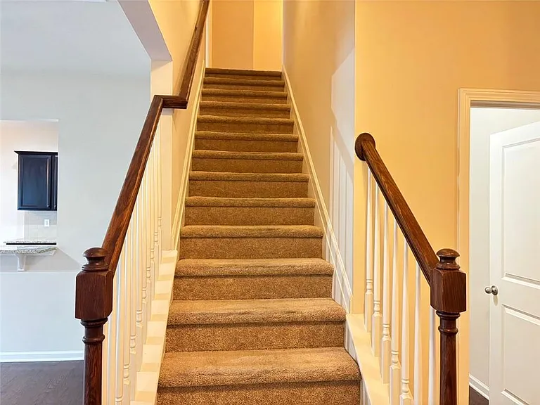 1012 Haley Woods Ct — Photo 9