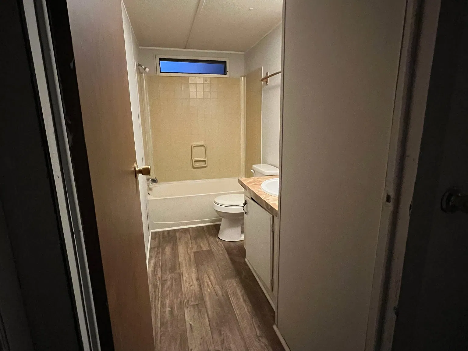 2 bed, $20,000 — Photo 2