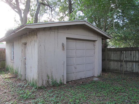 2nd image of 1813 Cesery Blvd