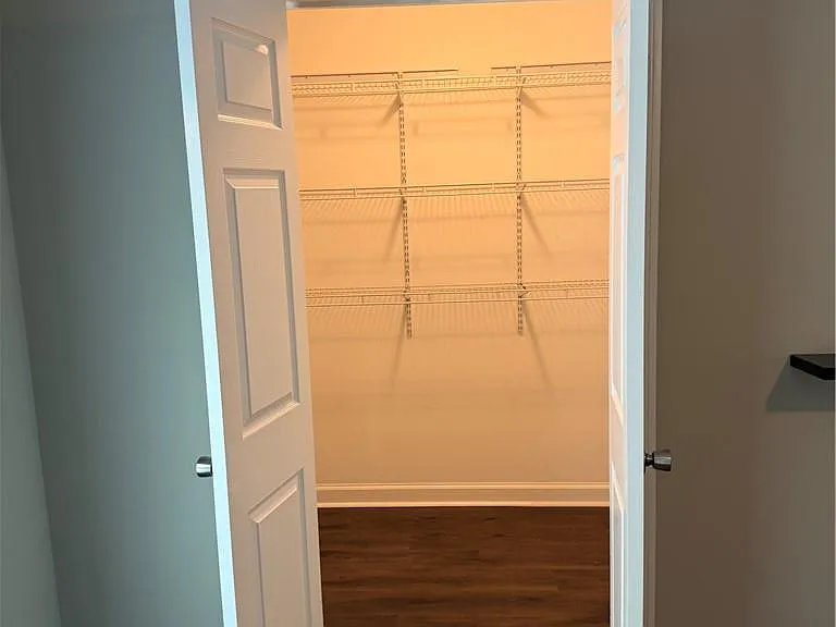 4345 Frontenac Dr — Photo 21
