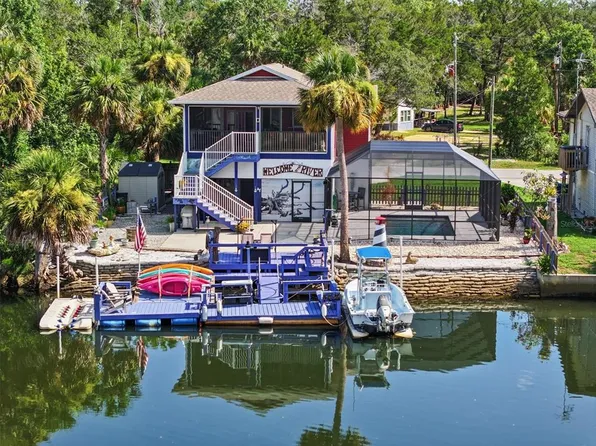 6241 Colony Cir, Weeki Wachee, FL 34607