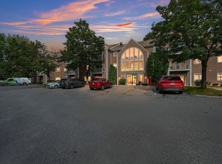 36 Steeplechase Ct #B36, Haverhill, MA 01832