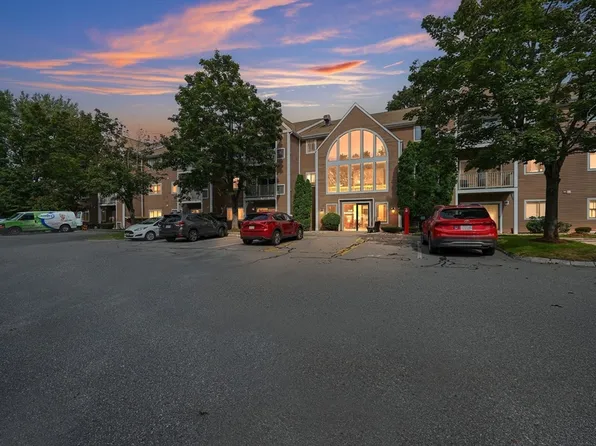 36 Steeplechase Ct #B36, Haverhill, MA 01832