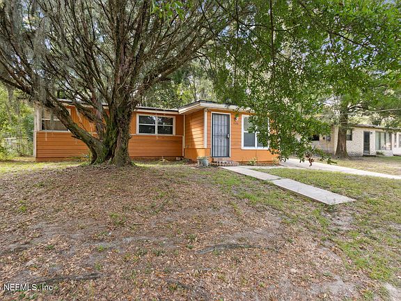 2nd image of 4638 SUFFOLK Avenue