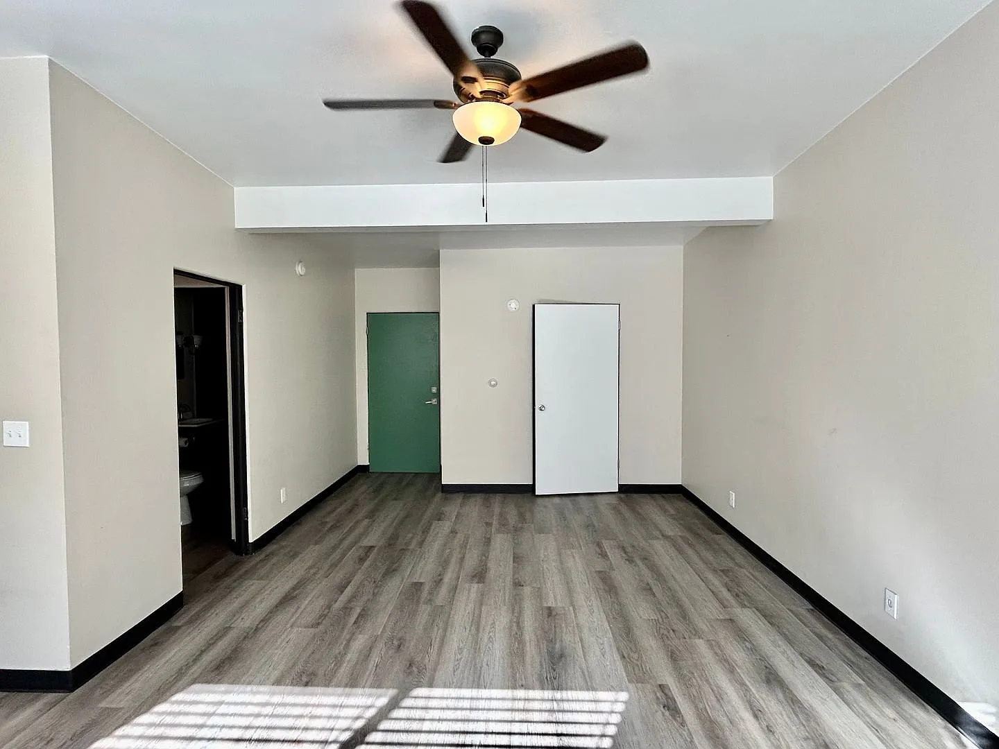 Campus Apartments — Photo 4