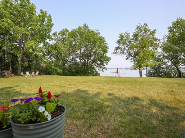 3002 Pwa Rd, Hendricks, MN 56136