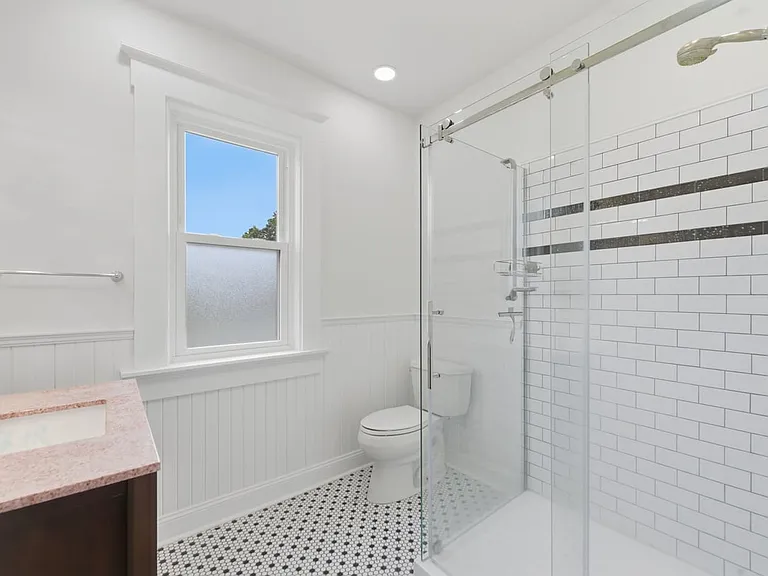 344 Helen St #2 — Photo 16