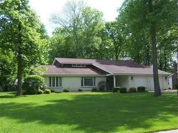 823 Lincoln St, Amherst, OH 44001