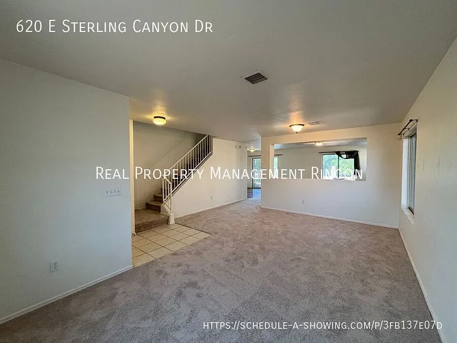 Spacious 4-Bed, 2.5 Bath with 3-Car Garage in Vail! — Photo 3