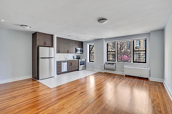 1st image of 2400 Webb Ave APT 3H